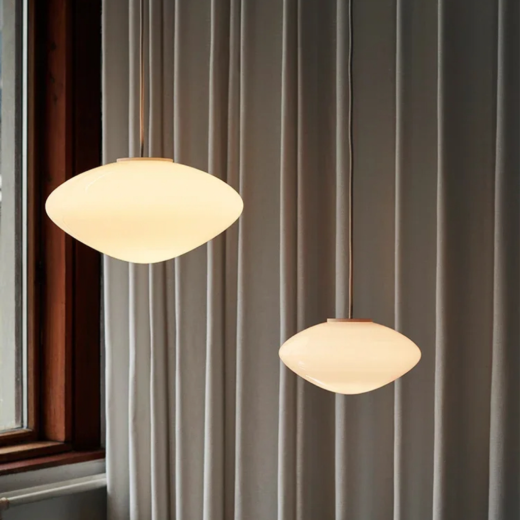 Lampada Pendente Danese Handi – Design Moderno con Luce Calda