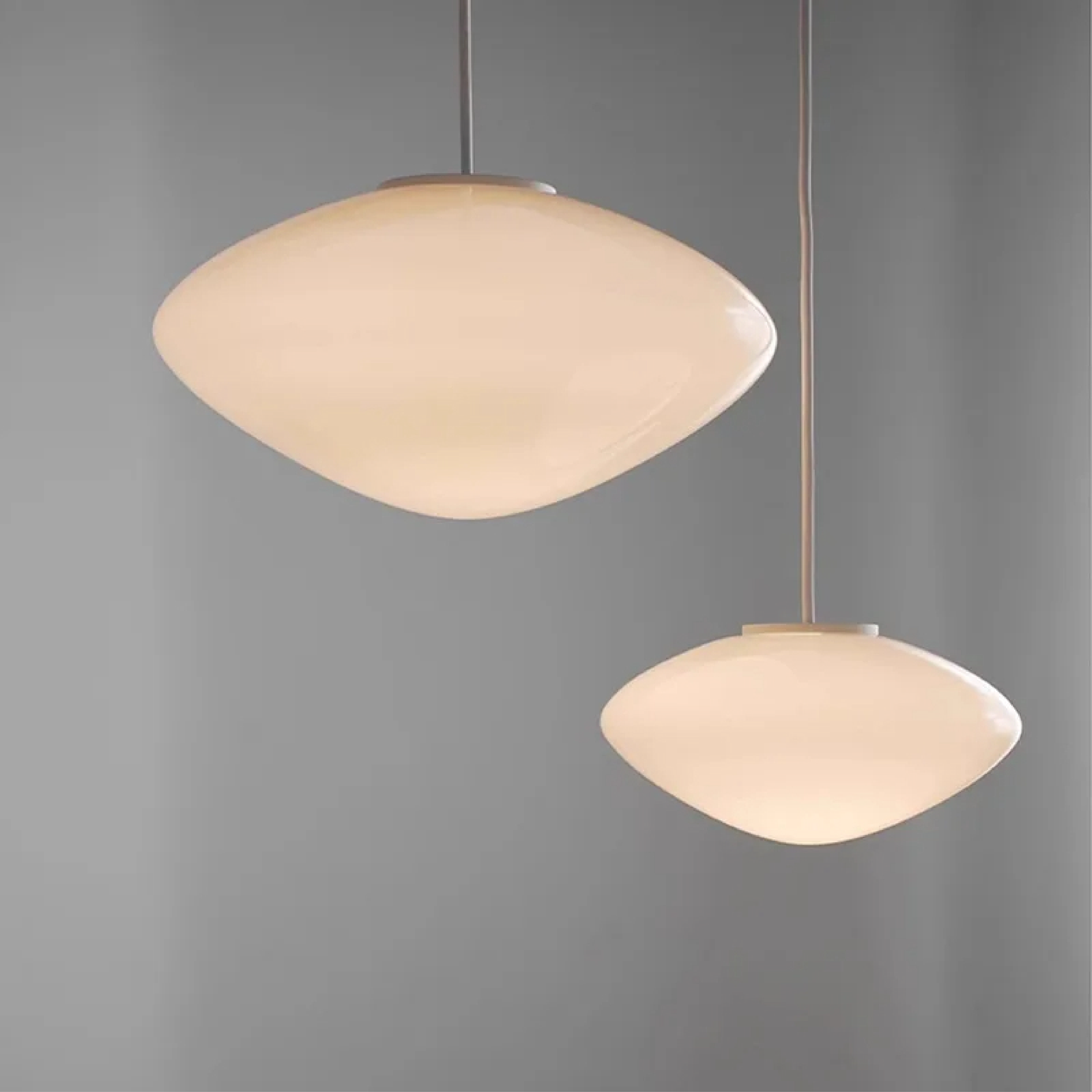 Lampada Pendente Danese Handi – Design Moderno con Luce Calda