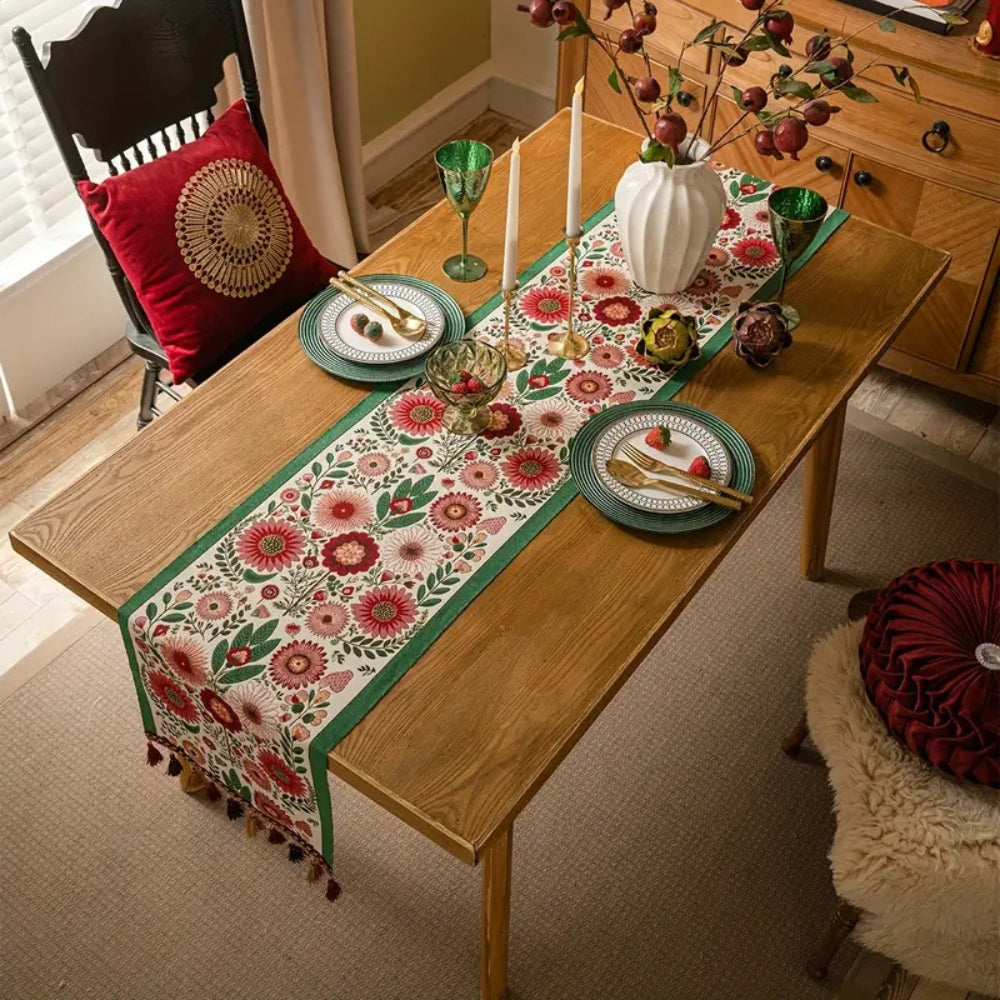 Runner da Tavola Ricamato con Frange Floreali