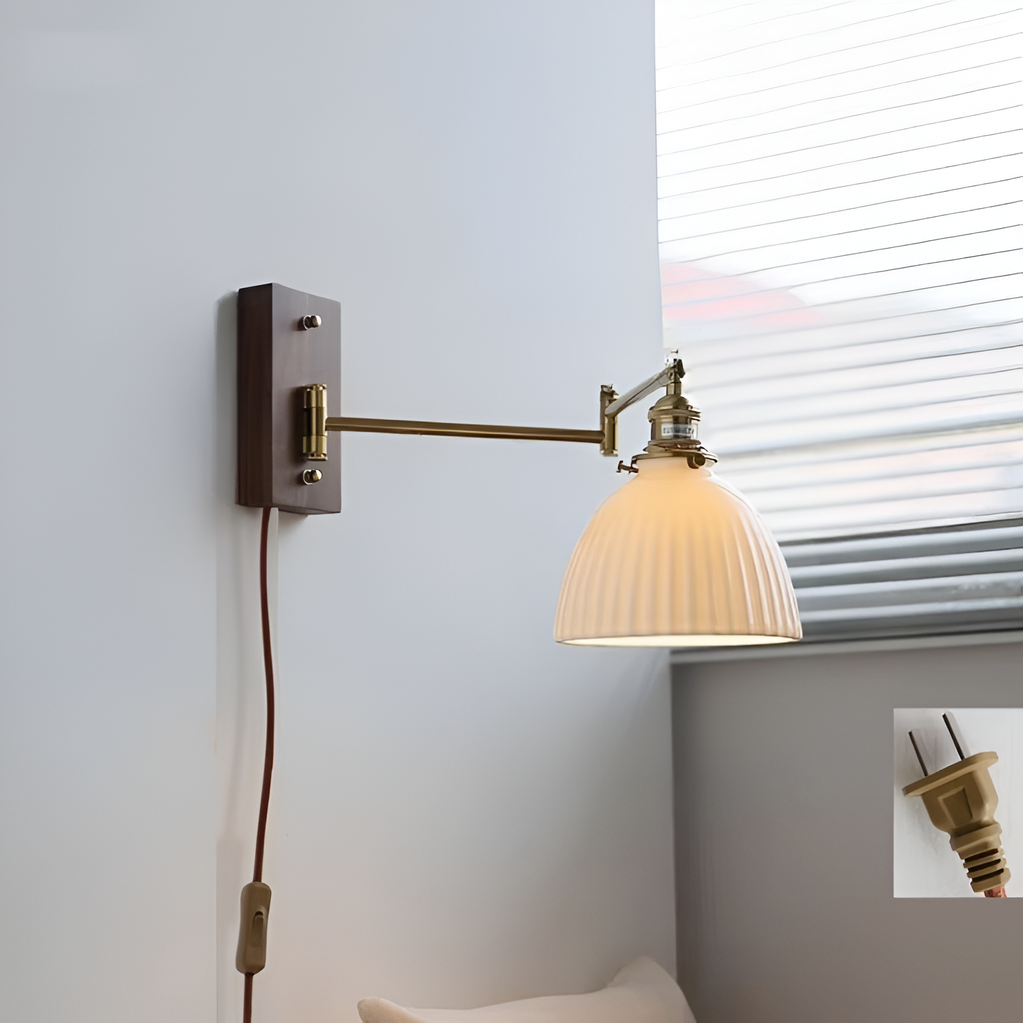 GlowLinn – Applique Ceramica Regolabile con Cerniera e Dettagli in Legno