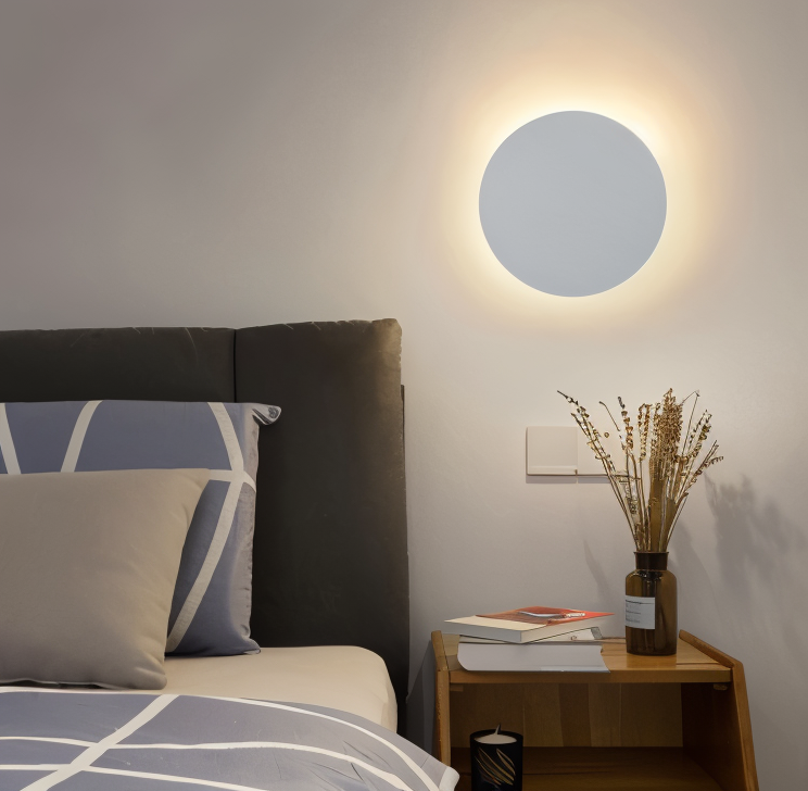 Lunaris – Lampada da Parete Moderna in Metallo con Luce LED Calda