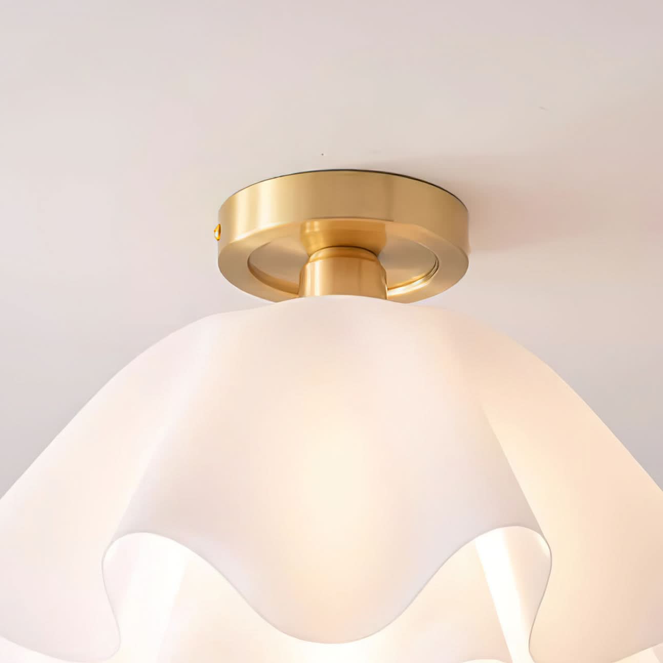 Lampada da soffitto moderna in rame con lampadine LED