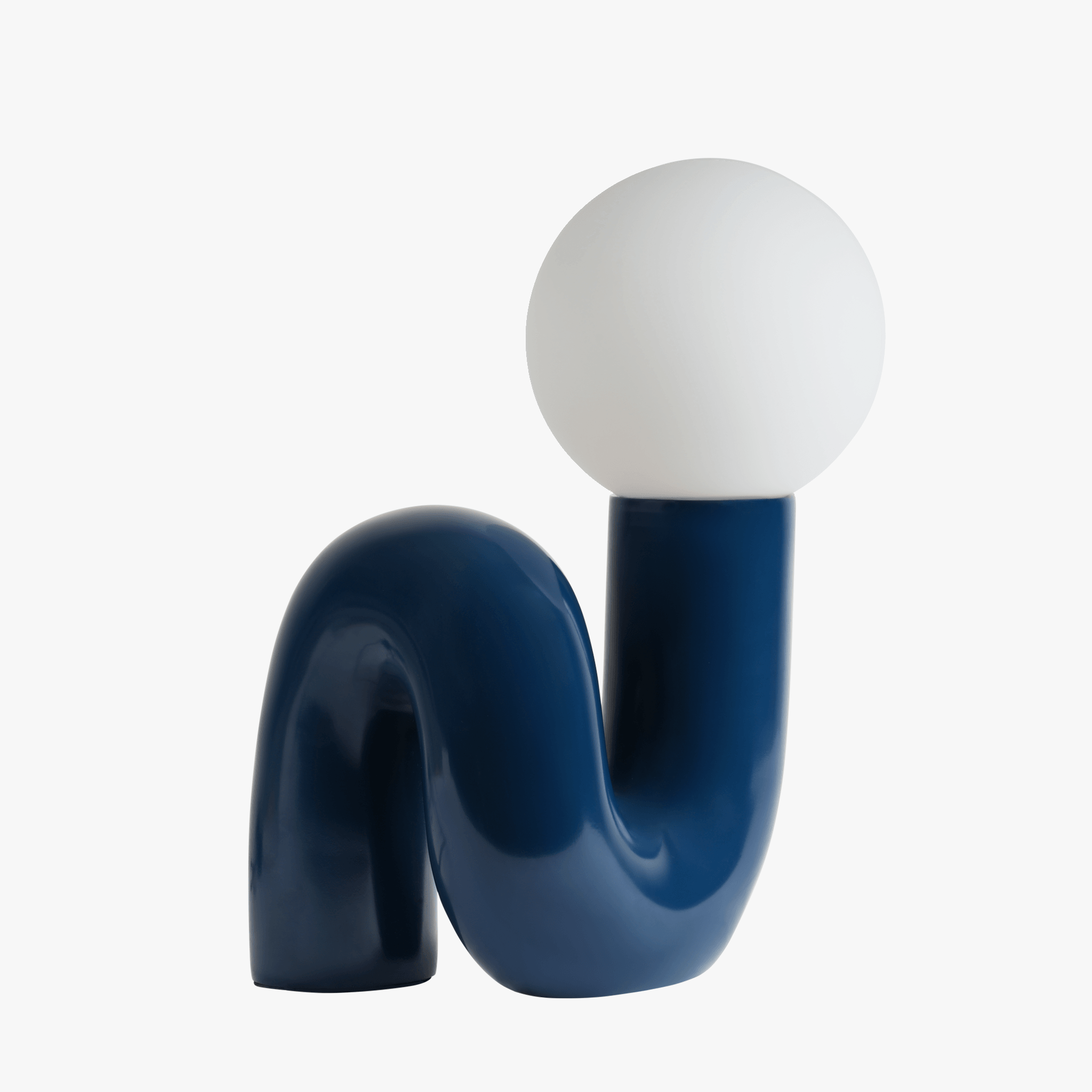Avellon | Elegante Lampada da Tavolo con Base Scultorea e Luce Ambientale Soffusa