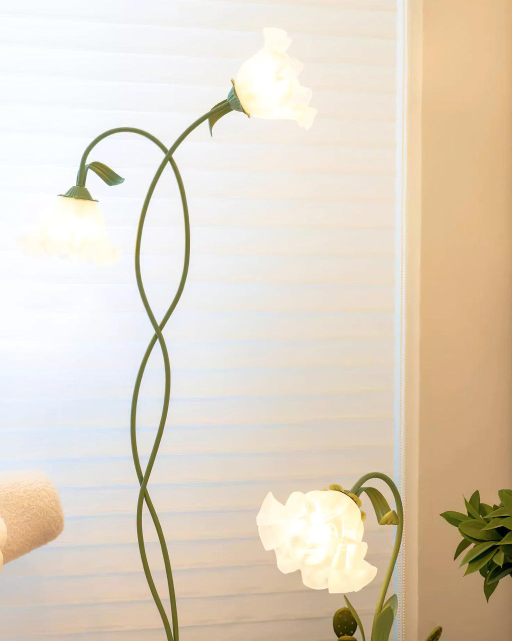 Arvella | Lampada da Terra Elegante con Illuminazione Ambientale Morbida