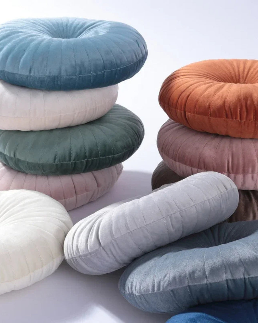 Poetica – Cuscino Rotondo in Design Moderno