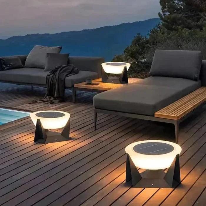 Lampada da Giardino Solare Nera con Struttura Quadrata e Parte Superiore Bianca