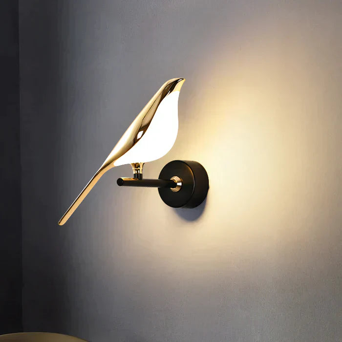 Moderna lampada da parete LED a forma di uccello