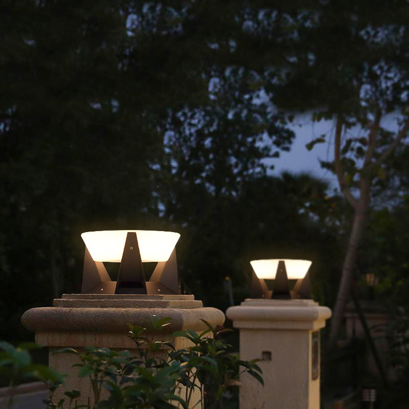 Lampada da Giardino Solare Nera con Struttura Quadrata e Parte Superiore Bianca