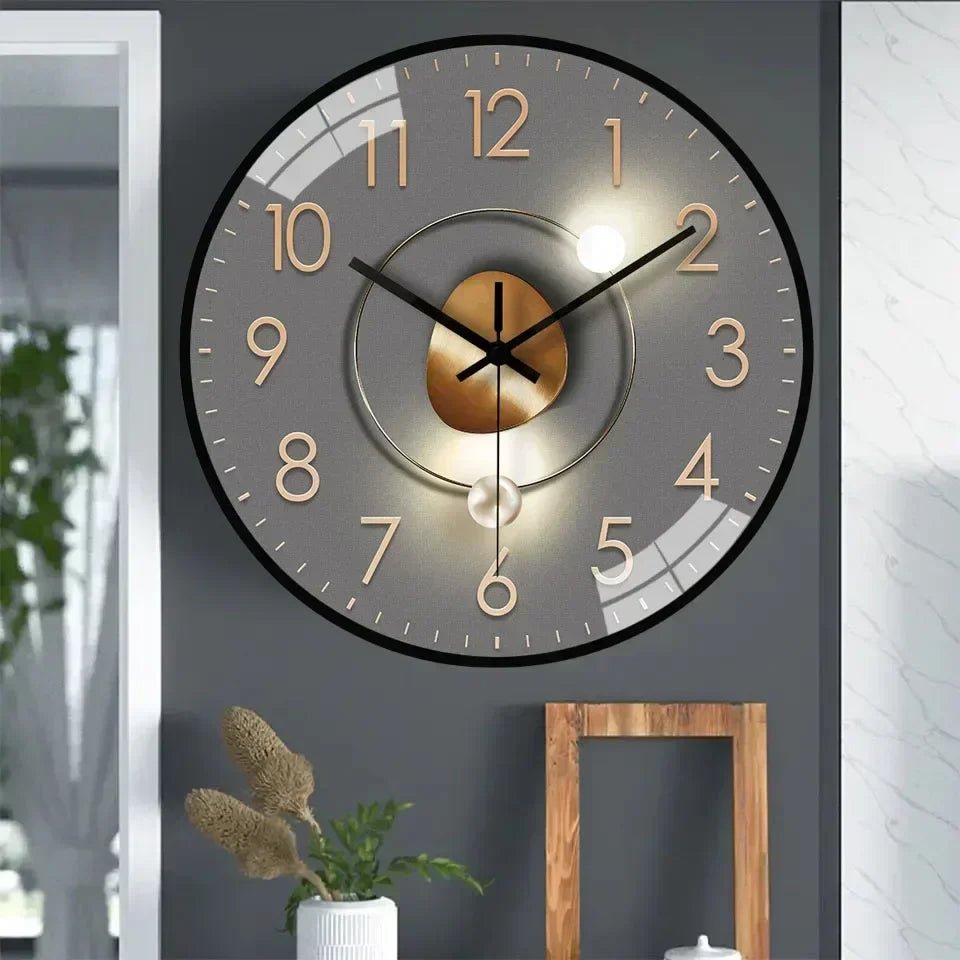 Orologio da parete silenzioso con quadrante minimalista e finitura elegante