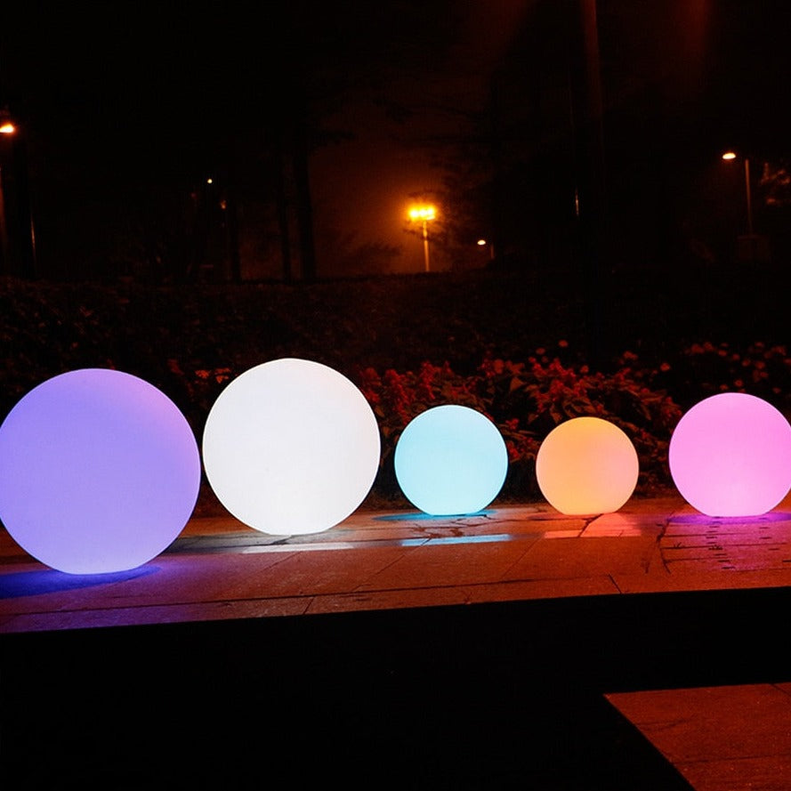 Luce da Giardino LED Rotonda Impermeabile con 16 Colori e Telecomando - Perfetta per Giardino, Portico e Feste