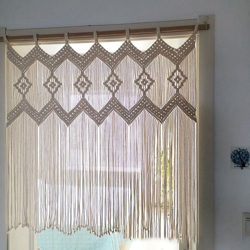 Tenda appesa in macramè tessuta a mano