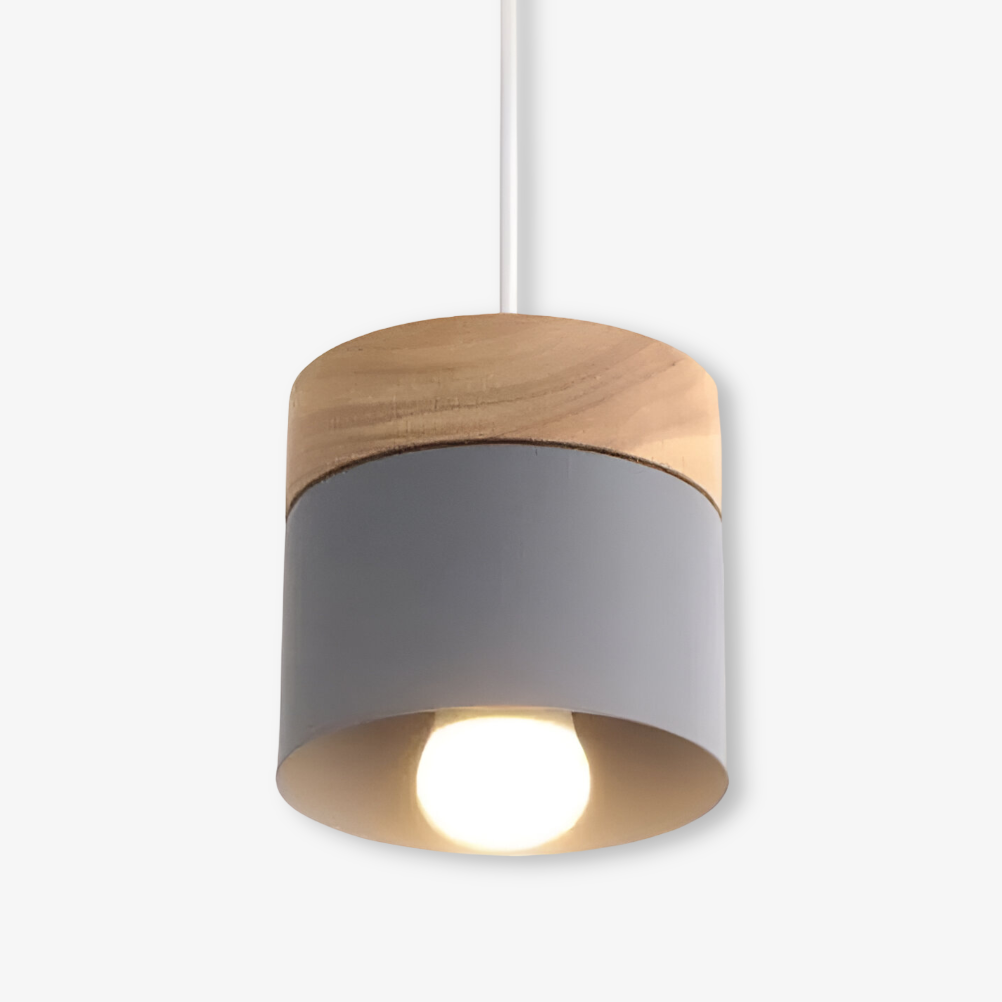 Cylinder Chic – Lampada a Sospensione in Metallo e Legno Caldo