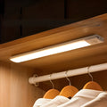 | Lampada LED ricaricabile con sensore di movimento innovativo