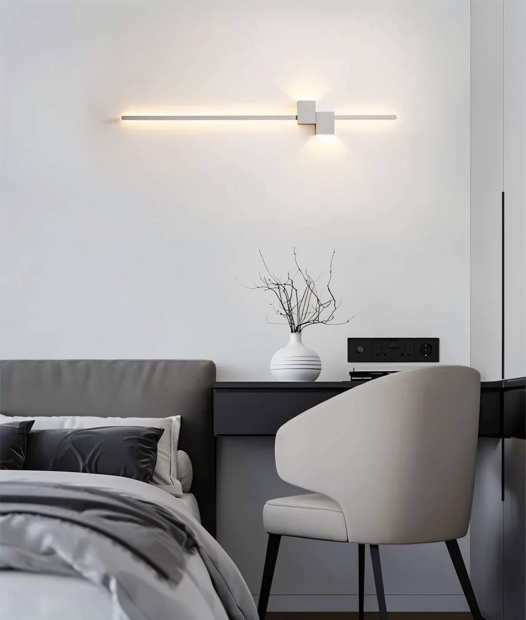 LinéaLux – Applique LED Nera Minimalista in Design Moderno e Lungo