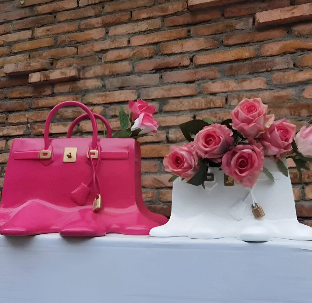 Melantha - Vaso Elegante in Resina con Silhouette di Borsa