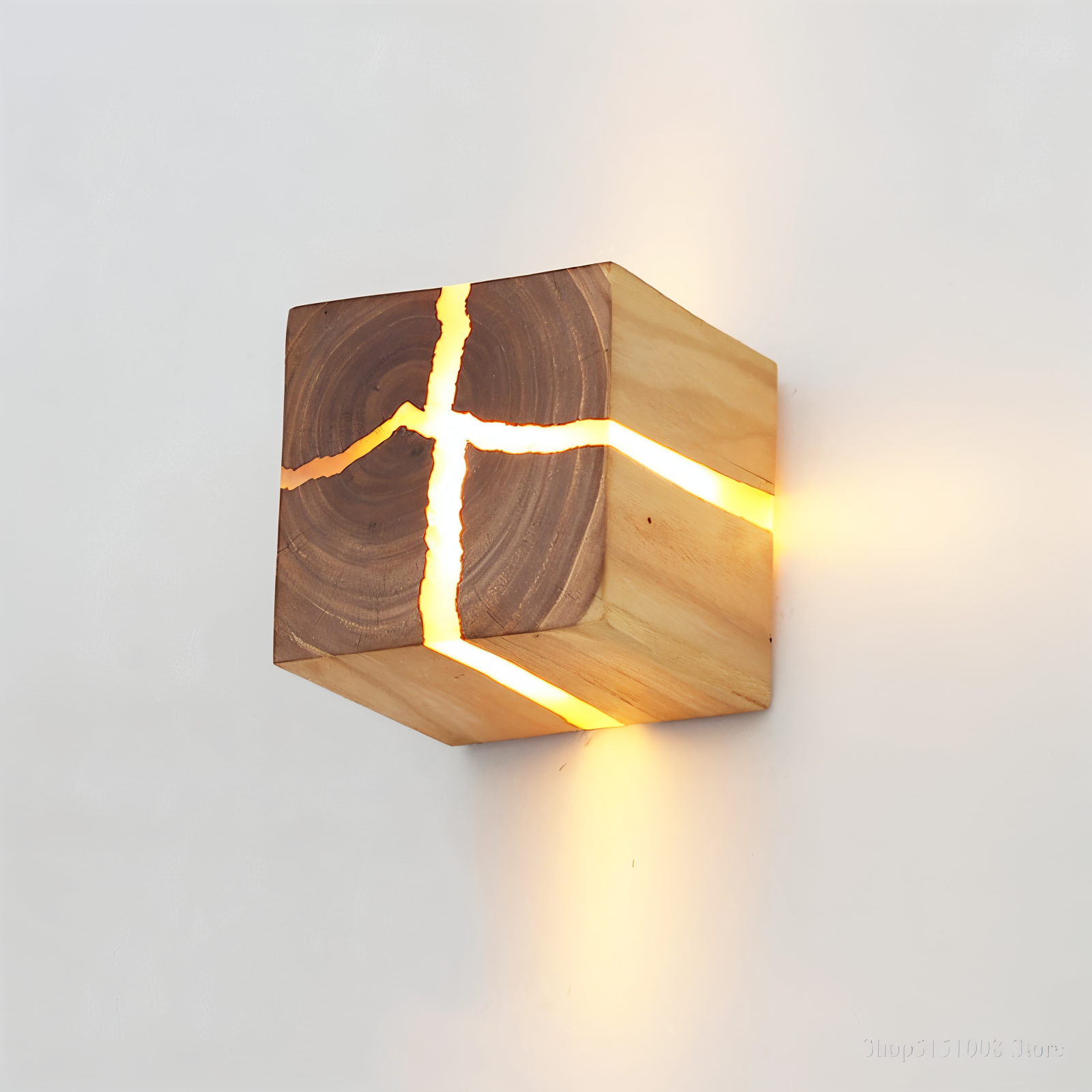 QuadCrackle – Lampada da Parete in Legno Fatta a Mano con Design Artistico Crackle
