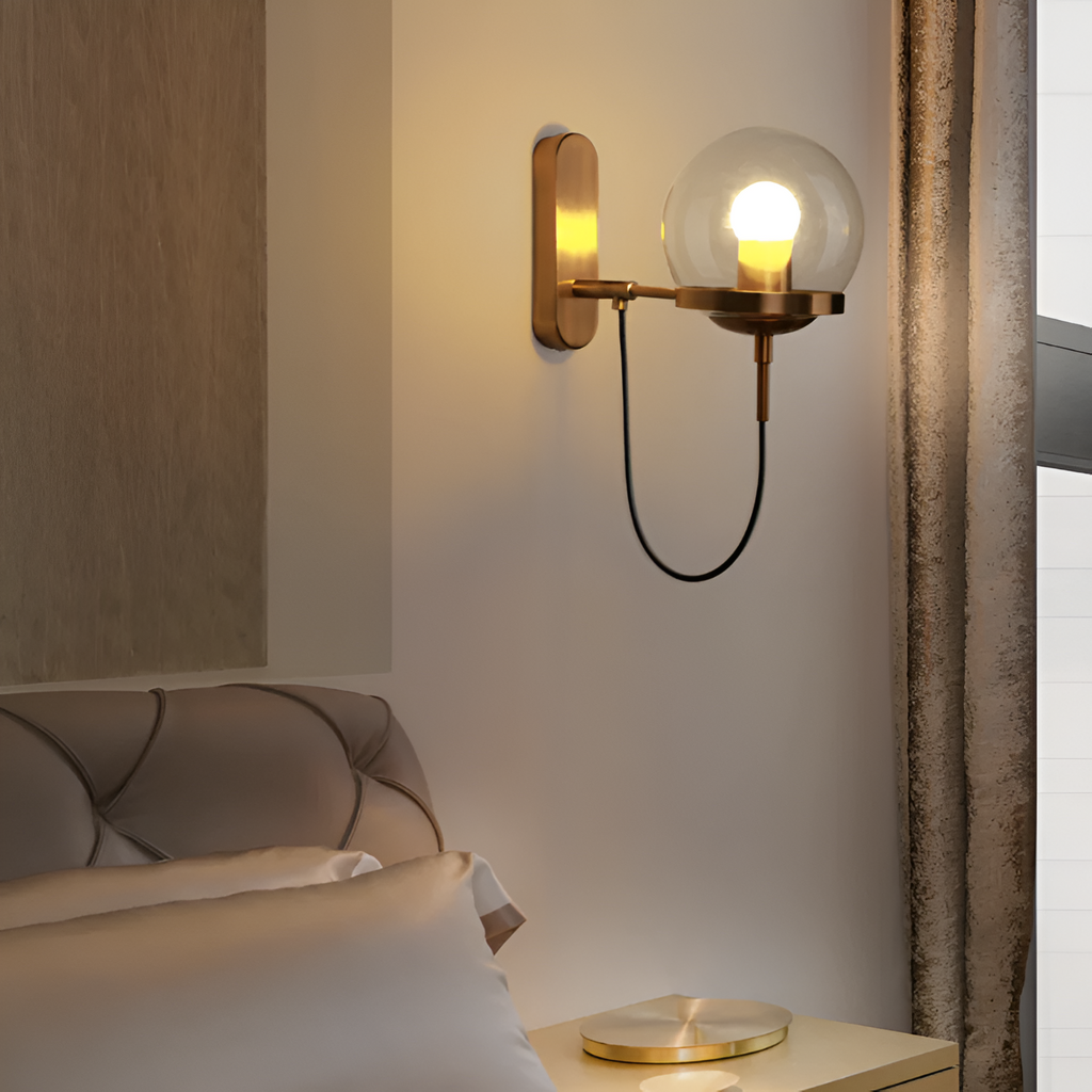 ScandiShine – Applique in Vetro con Design Nordico e Illuminazione a LED per Uso Interno
