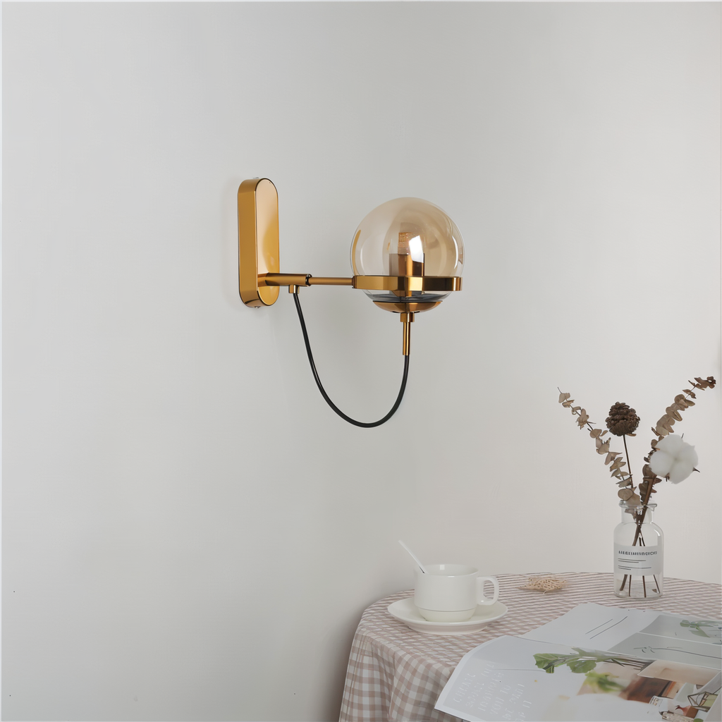 ScandiShine – Applique in Vetro con Design Nordico e Illuminazione a LED per Uso Interno