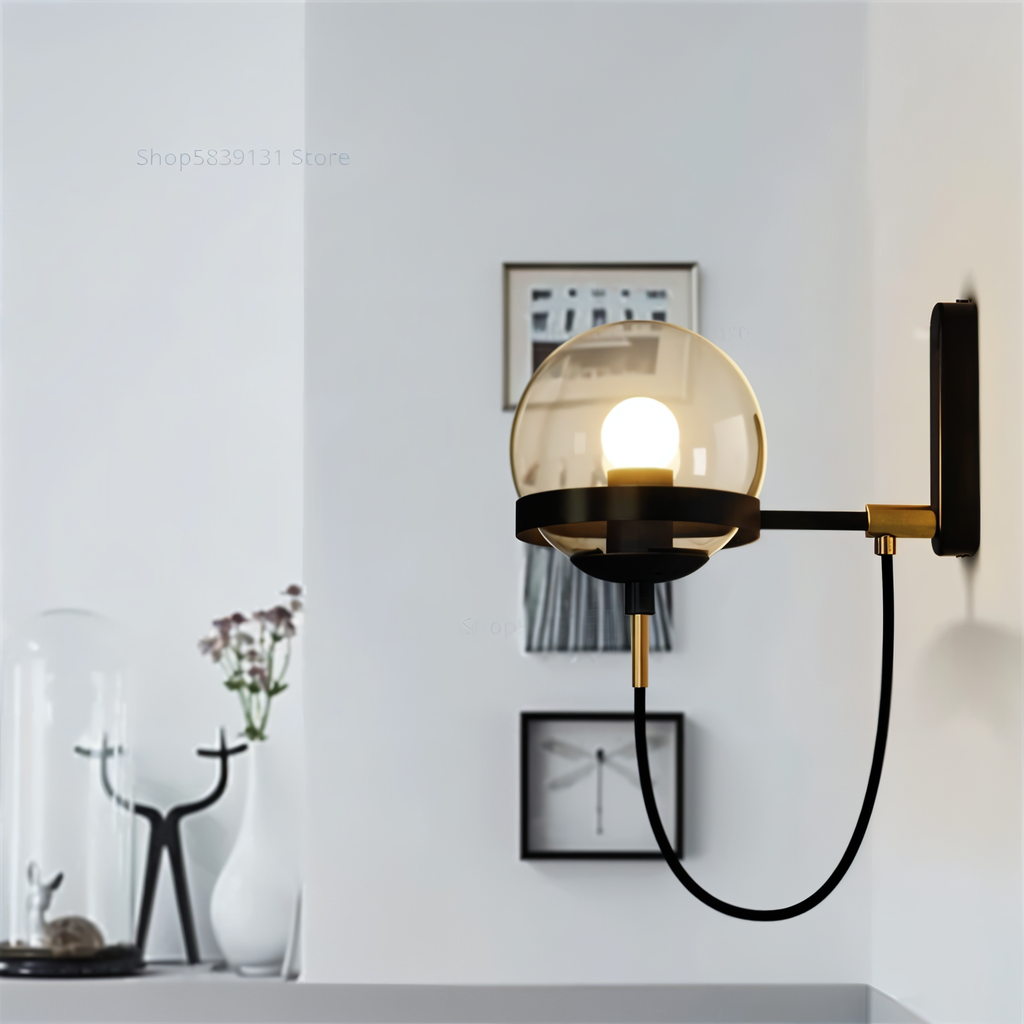 ScandiShine – Applique in Vetro con Design Nordico e Illuminazione a LED per Uso Interno