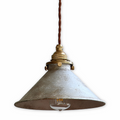 Ferrolume – Lampada a sospensione industriale in metallo con design conico