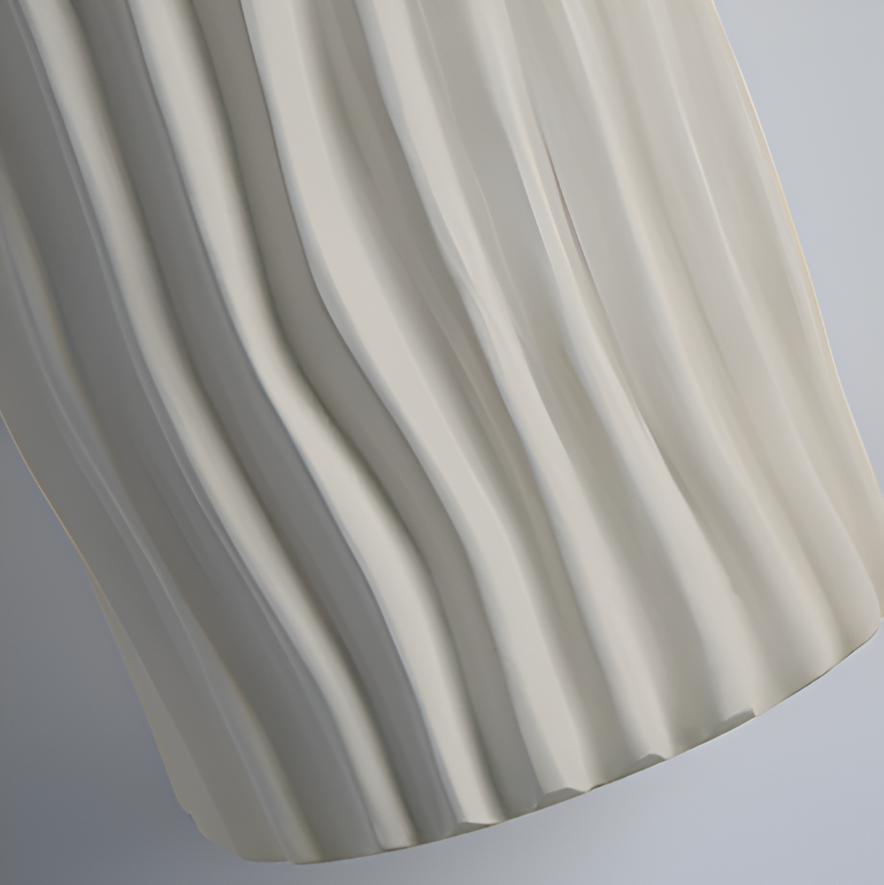 HuePleat – Applique Curvo Pieghettato in Resina con Illuminazione LED Direzionata Verso l'Alto e Verso il Basso