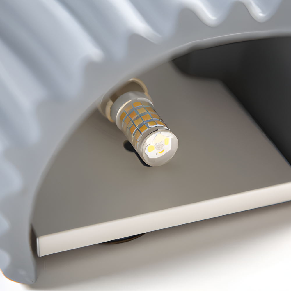 HuePleat – Applique Curvo Pieghettato in Resina con Illuminazione LED Direzionata Verso l'Alto e Verso il Basso