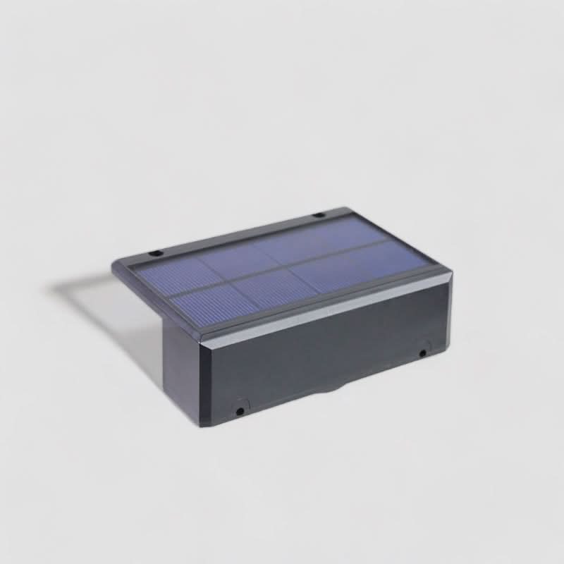 TrackGlow – Illuminazione Solare Esterna Impermeabile
