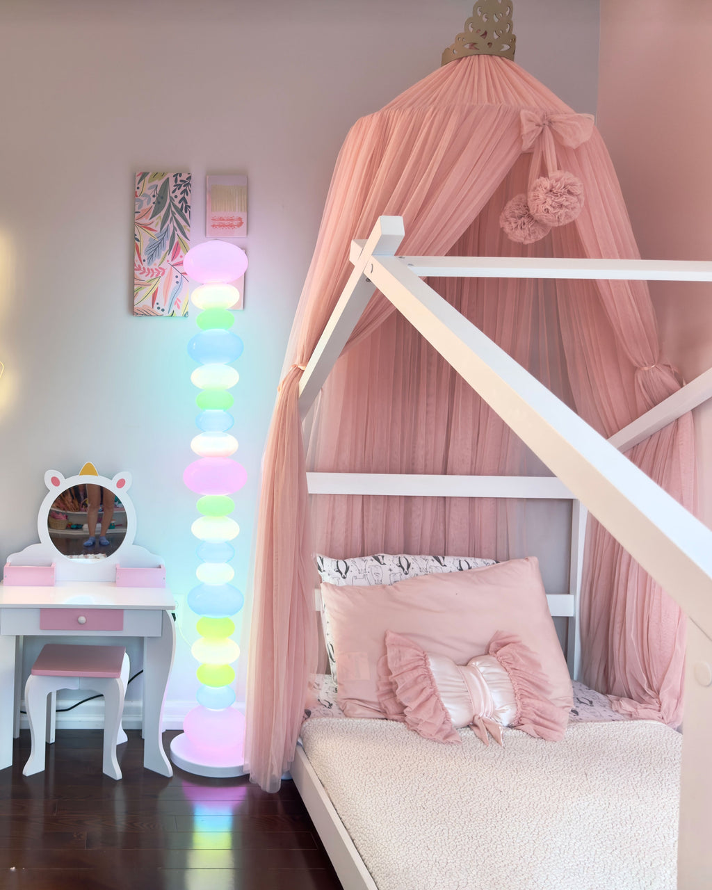 Avenora | Lampada da Terra Scultorea con LED da 2400lm per Soggiorni Moderni