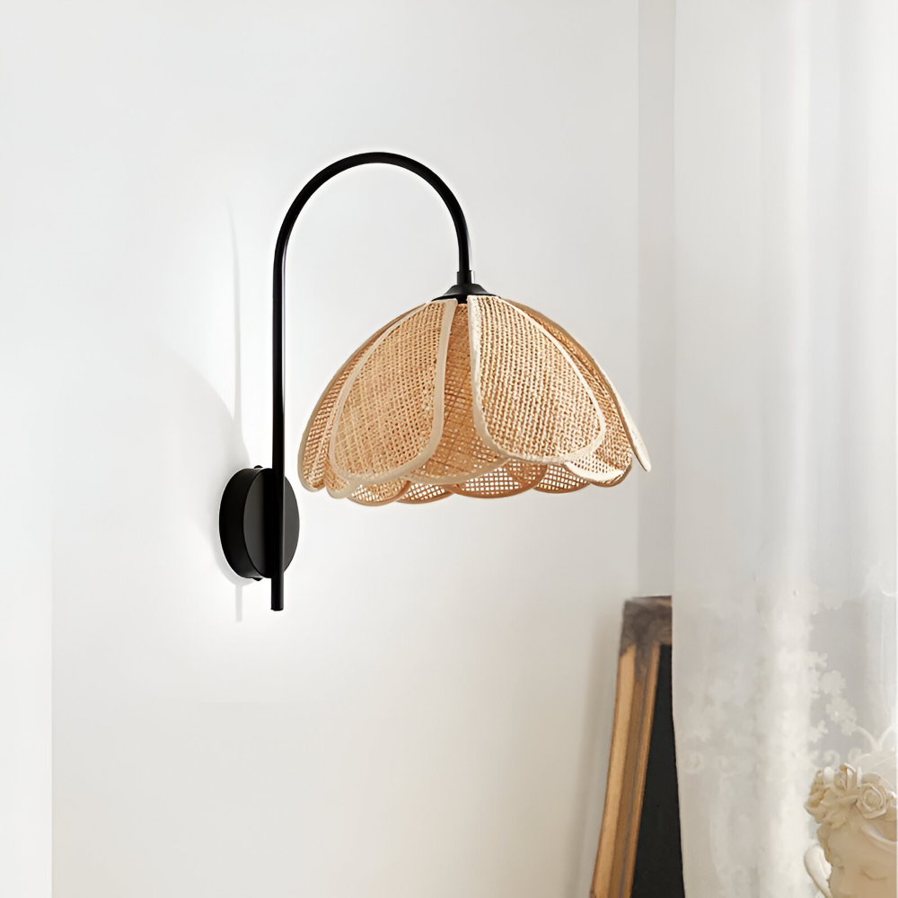 SoraLeaf – Lampada da Parete Giapponese Wabi Sabi in Rattan | Design a Forma di Petalo Fatta a Mano con Eleganza Naturale
