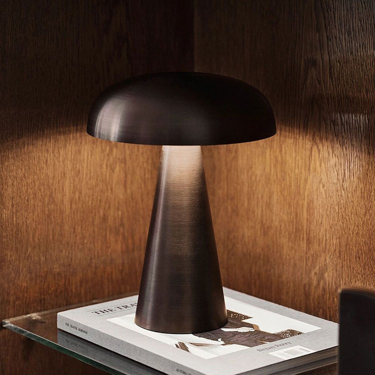 Lampada da tavolo senza fili | Luce calda | Base in metallo stabile | LumaMush
