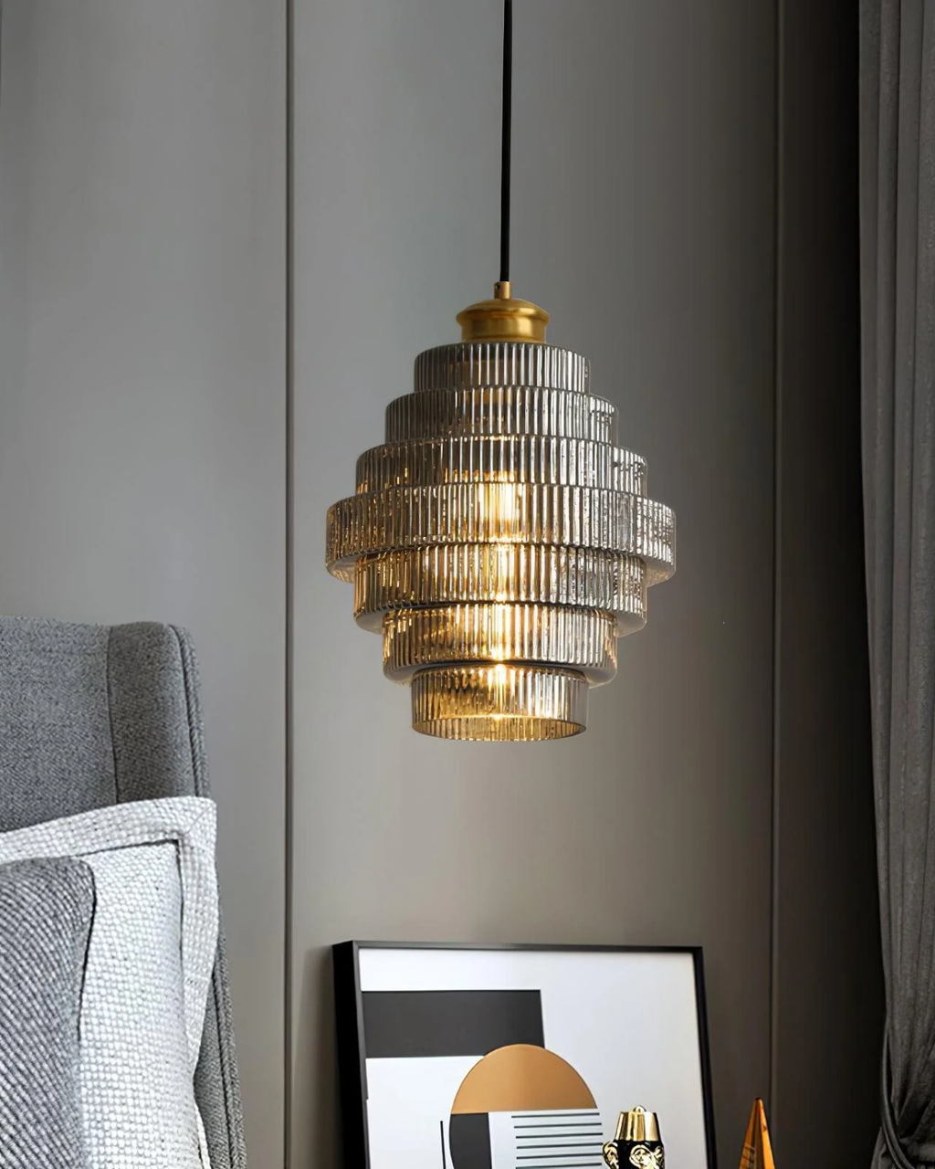 Elvoria | Lampada a sospensione in vetro architettonico con pannelli stratificati e design minimalista Japandi