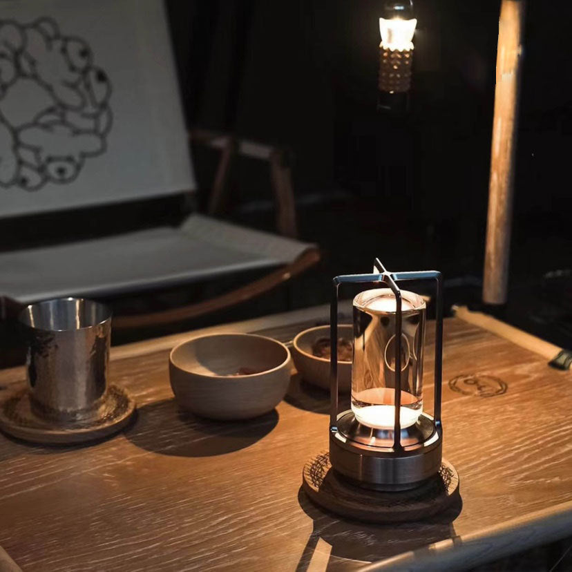 GlowTrail – Lampada LED portatile con modalità di luce dimmerabili e ricarica USB per uso interno ed esterno
