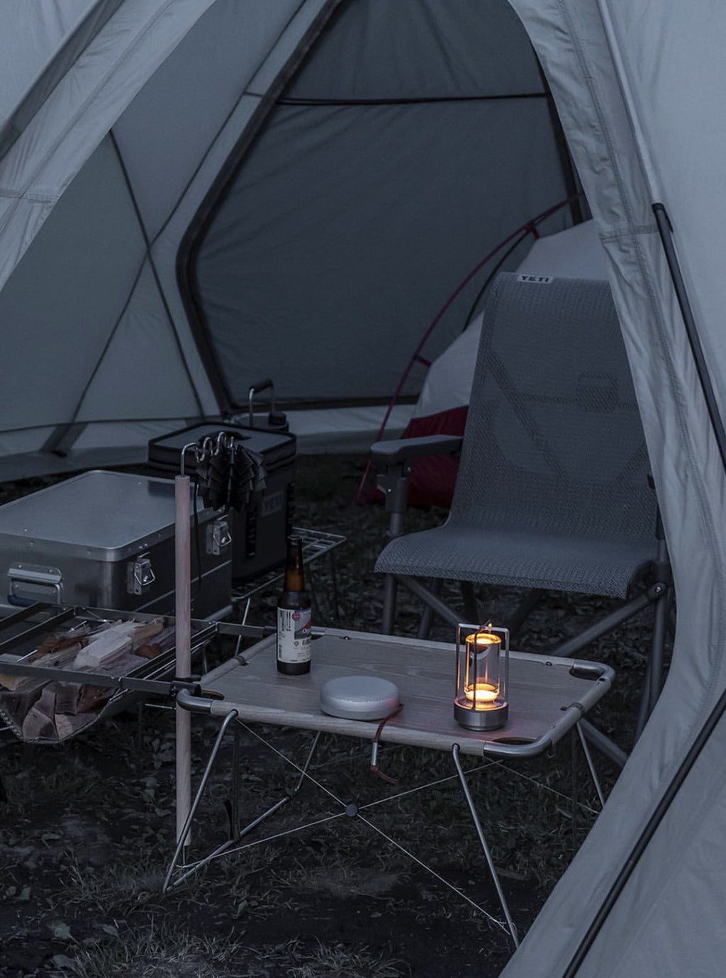 GlowTrail – Lampada LED portatile con modalità di luce dimmerabili e ricarica USB per uso interno ed esterno