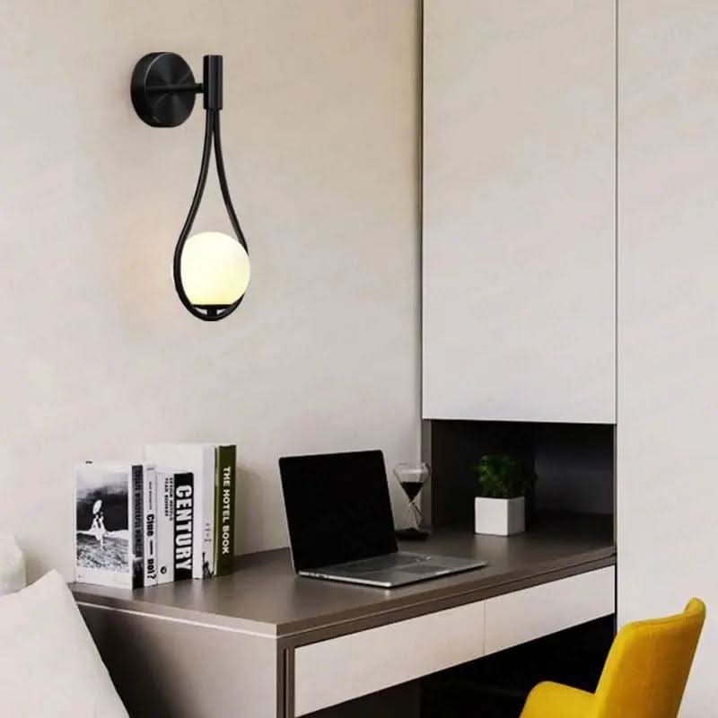 Lampada da Parete LED Scandinava – Lampada Minimalista in Legno e Metallo