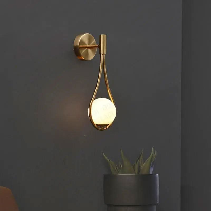 Lampada da Parete LED Scandinava – Lampada Minimalista in Legno e Metallo