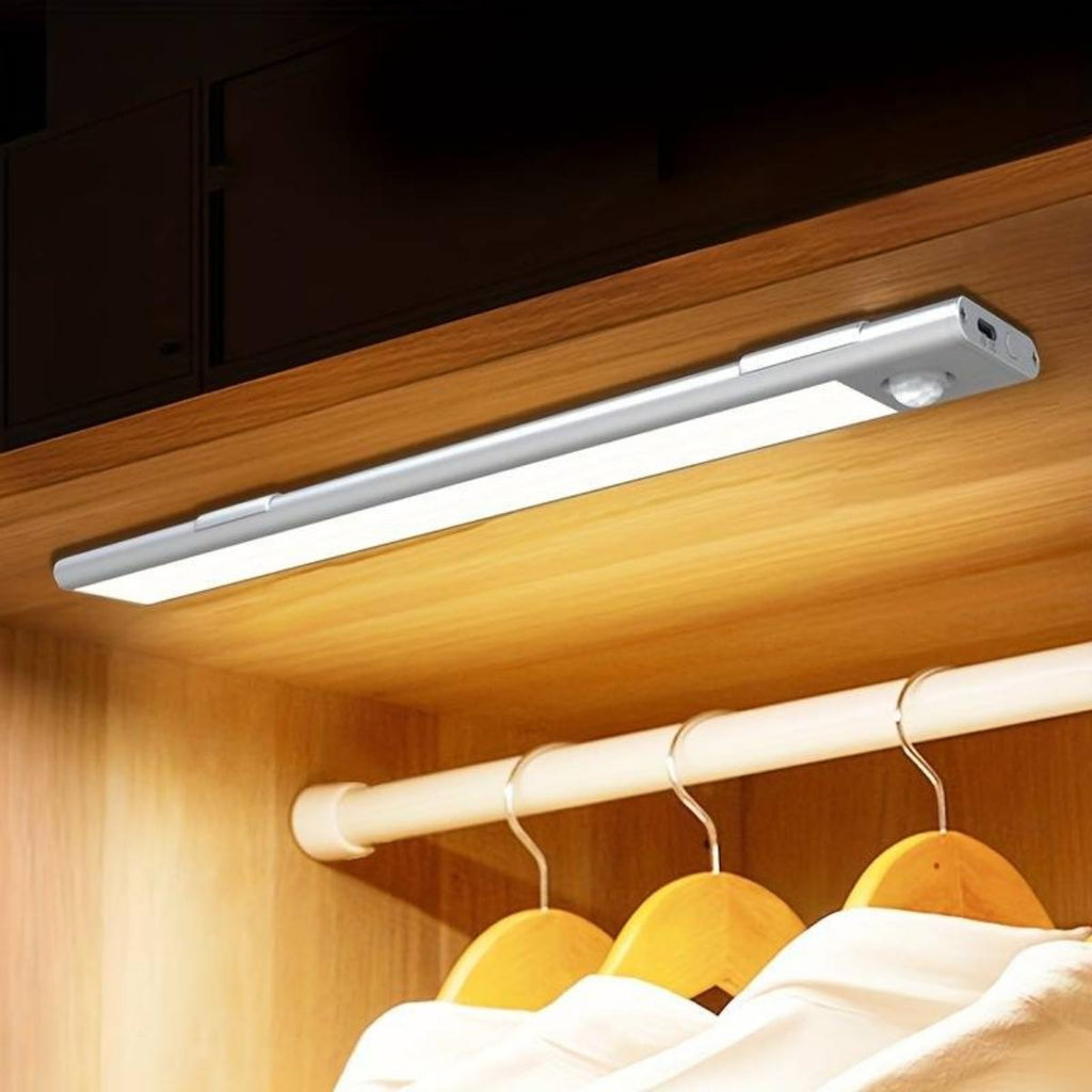Lampada LED senza fili Lumilux con sensore e tre colori di luce