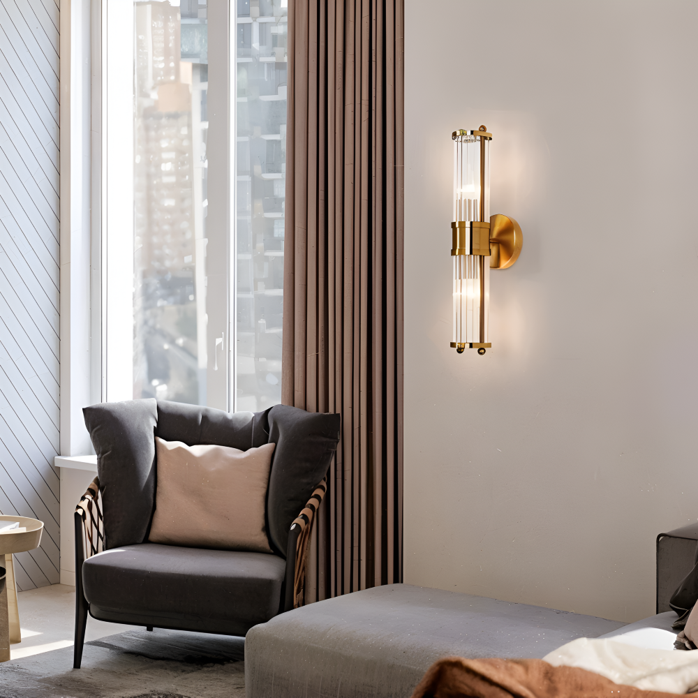 Aurelia – Applique in Oro con Dettagli in Cristallo Rigato e Illuminazione LED E14
