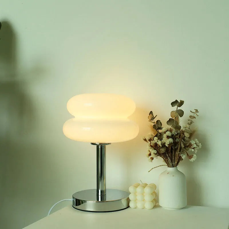 Lampada da tavolo lussuosa e sottile con elegante finitura