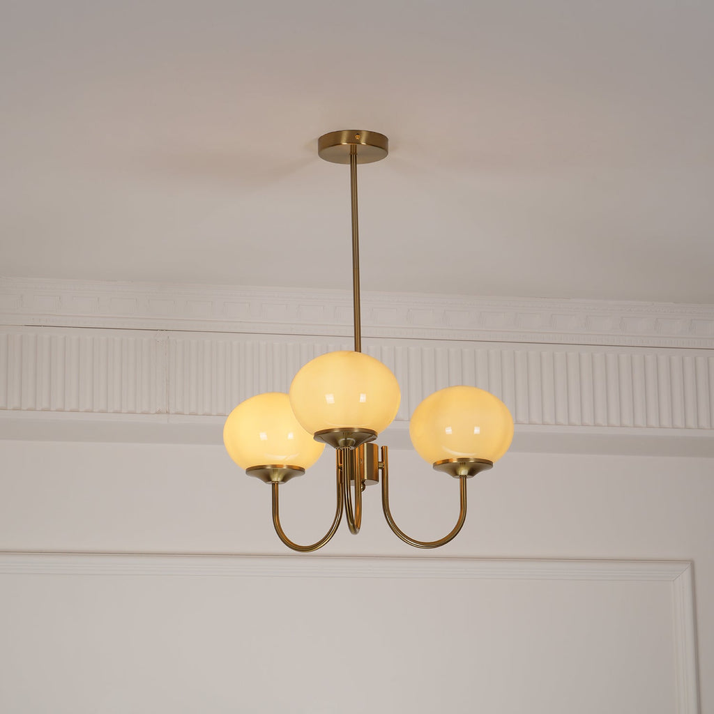 Aurevella | Lampadario Moderno Glam con Paralumi in Vetro Rosa per Spazi di Ristorazione e Camera da Letto