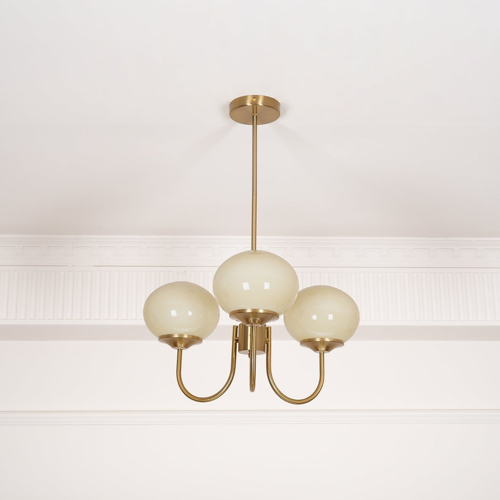 Aurevella | Lampadario Moderno Glam con Paralumi in Vetro Rosa per Spazi di Ristorazione e Camera da Letto