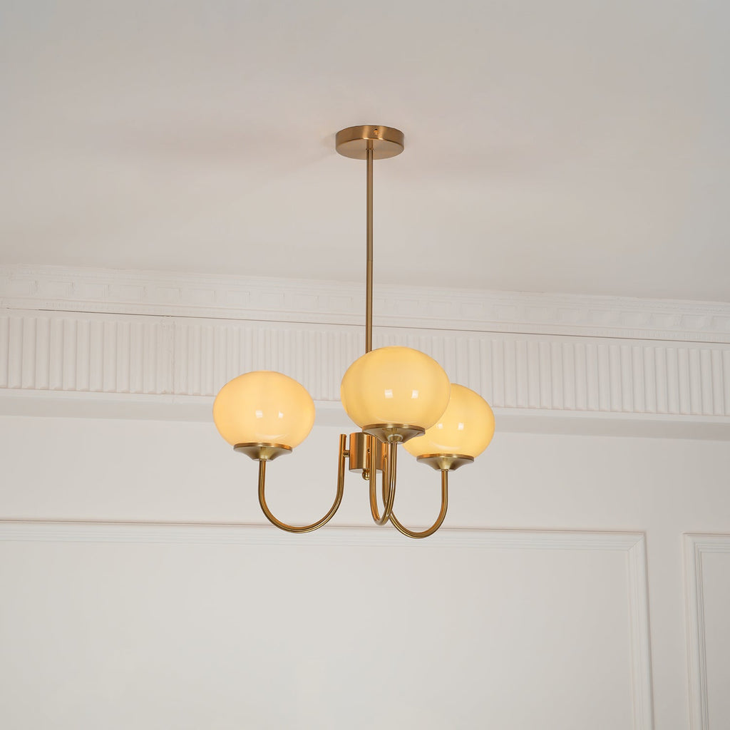 Aurevella | Lampadario Moderno Glam con Paralumi in Vetro Rosa per Spazi di Ristorazione e Camera da Letto
