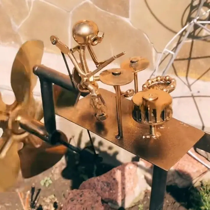 Mulino a Vento in Metallo "Rock Band" – Decorazione da Giardino Mobile con Carattere