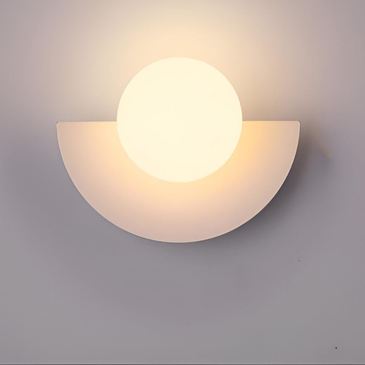 Applique da Parete Moderno Minimalista con Design della Lampadina a Mezzaluna