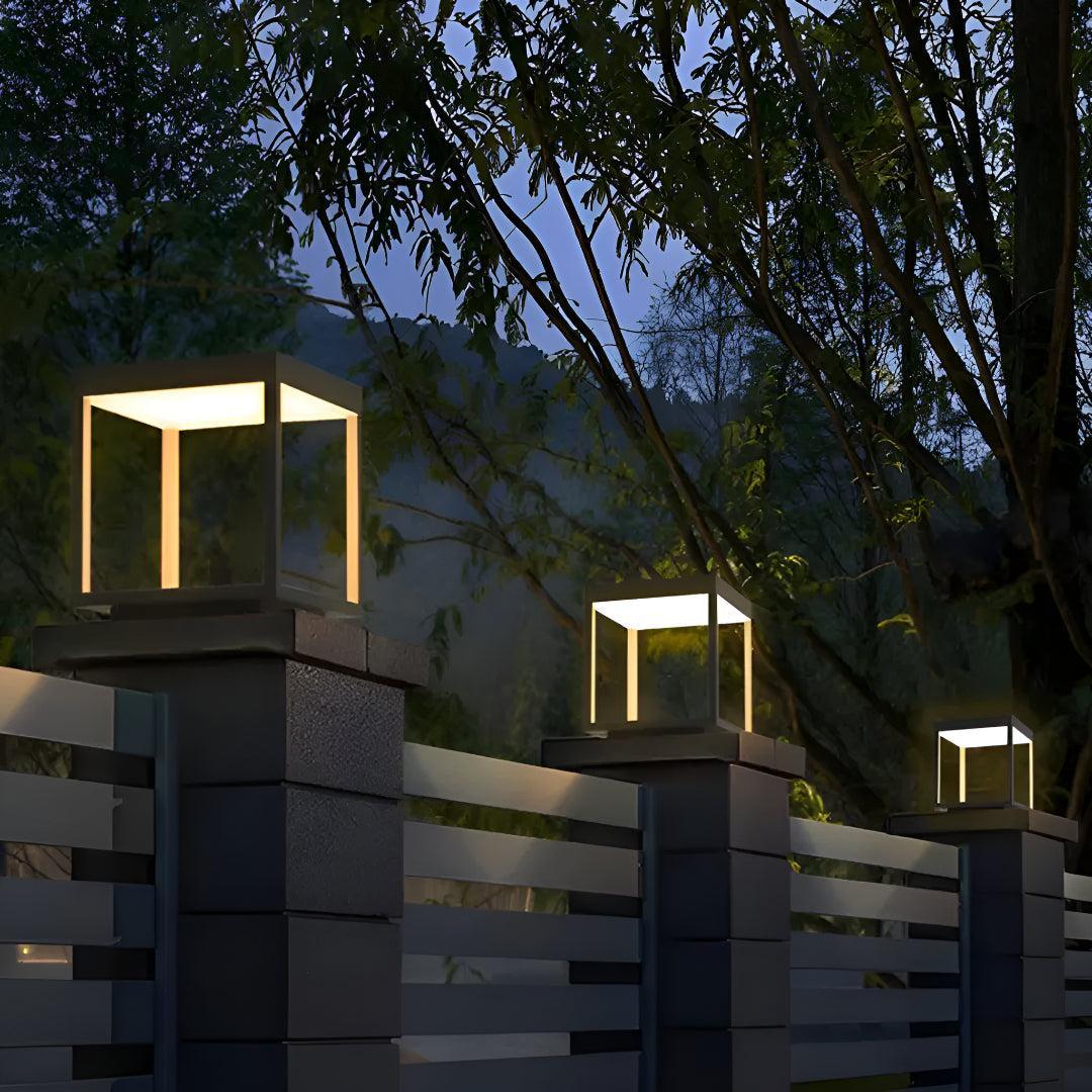 Moderna Lampada da Esterno Solare con Design a Struttura Aperta