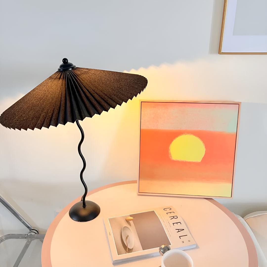 Lampada da Tavolo Moderna a Ondine con Paralume Plissettato