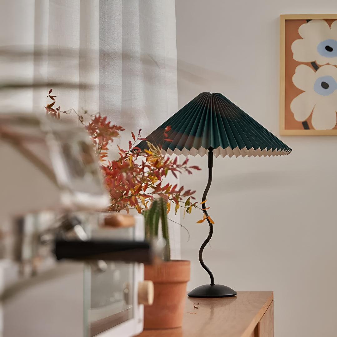 Lampada da Tavolo Moderna a Ondine con Paralume Plissettato