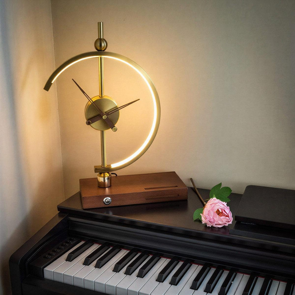 Lampada da Tavolo Moderna con Orologio e Stazione di Ricarica Wireless per Telefono