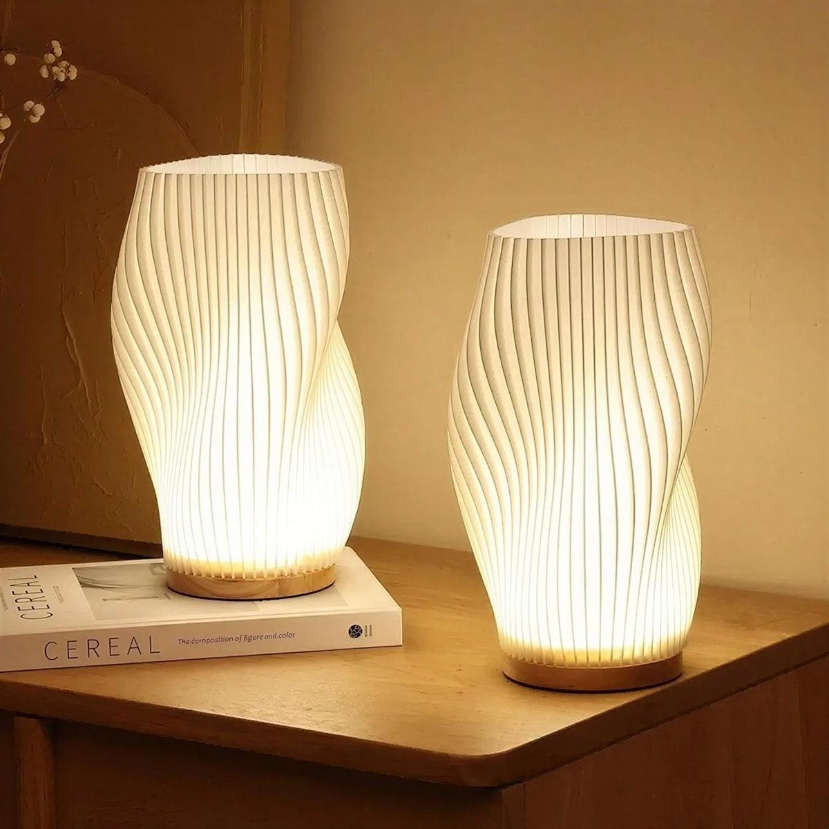 Lampada da Tavolo Moderna con Paralume a Onde Curve