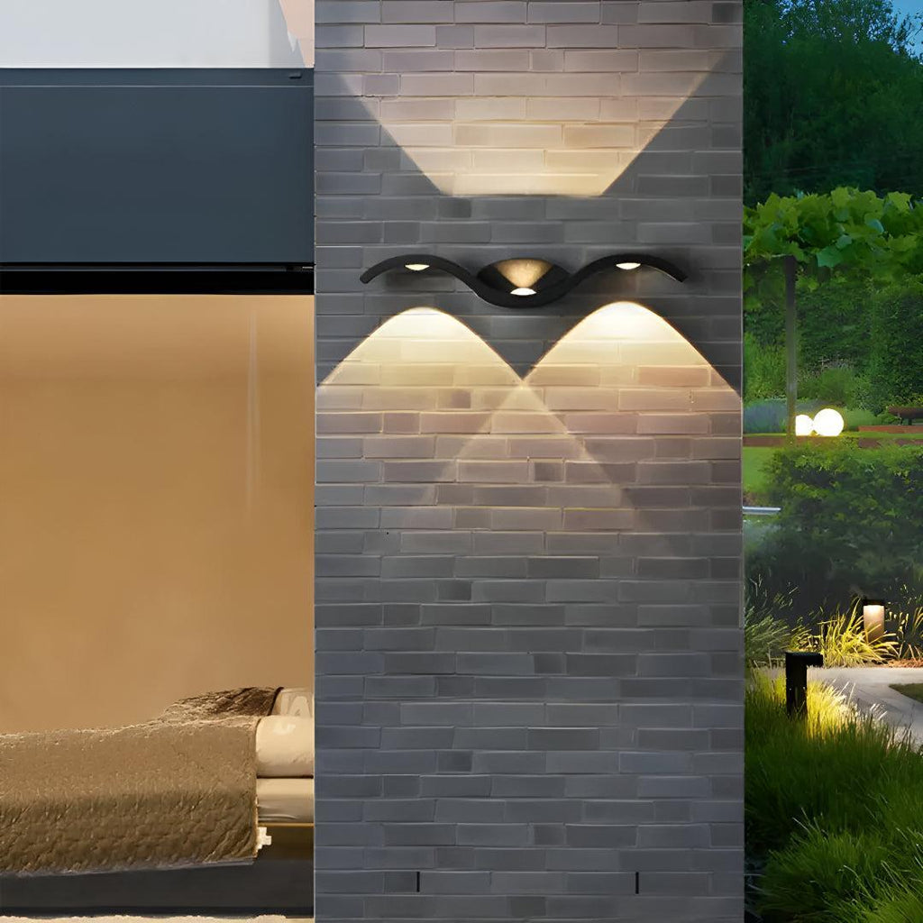 Moderna Luce da Parete LED a Forma di Gabbiano Ondulato con Design Su e Giù