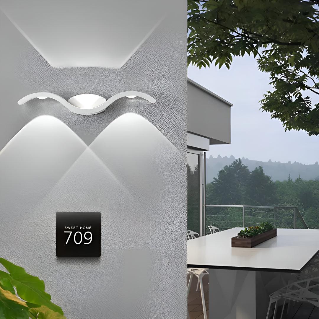 Moderna Luce da Parete LED a Forma di Gabbiano Ondulato con Design Su e Giù